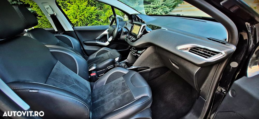 Peugeot 2008 PureTech 110 Stop&Start GT-Line Edition - 32