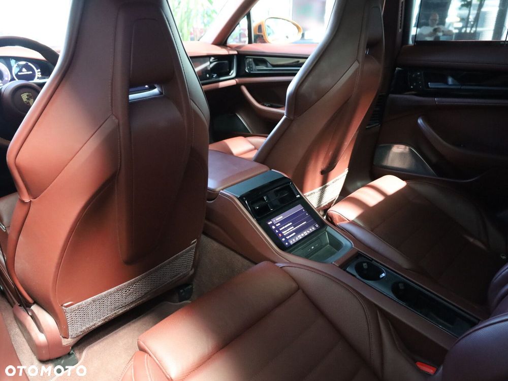 Porsche Panamera - 19