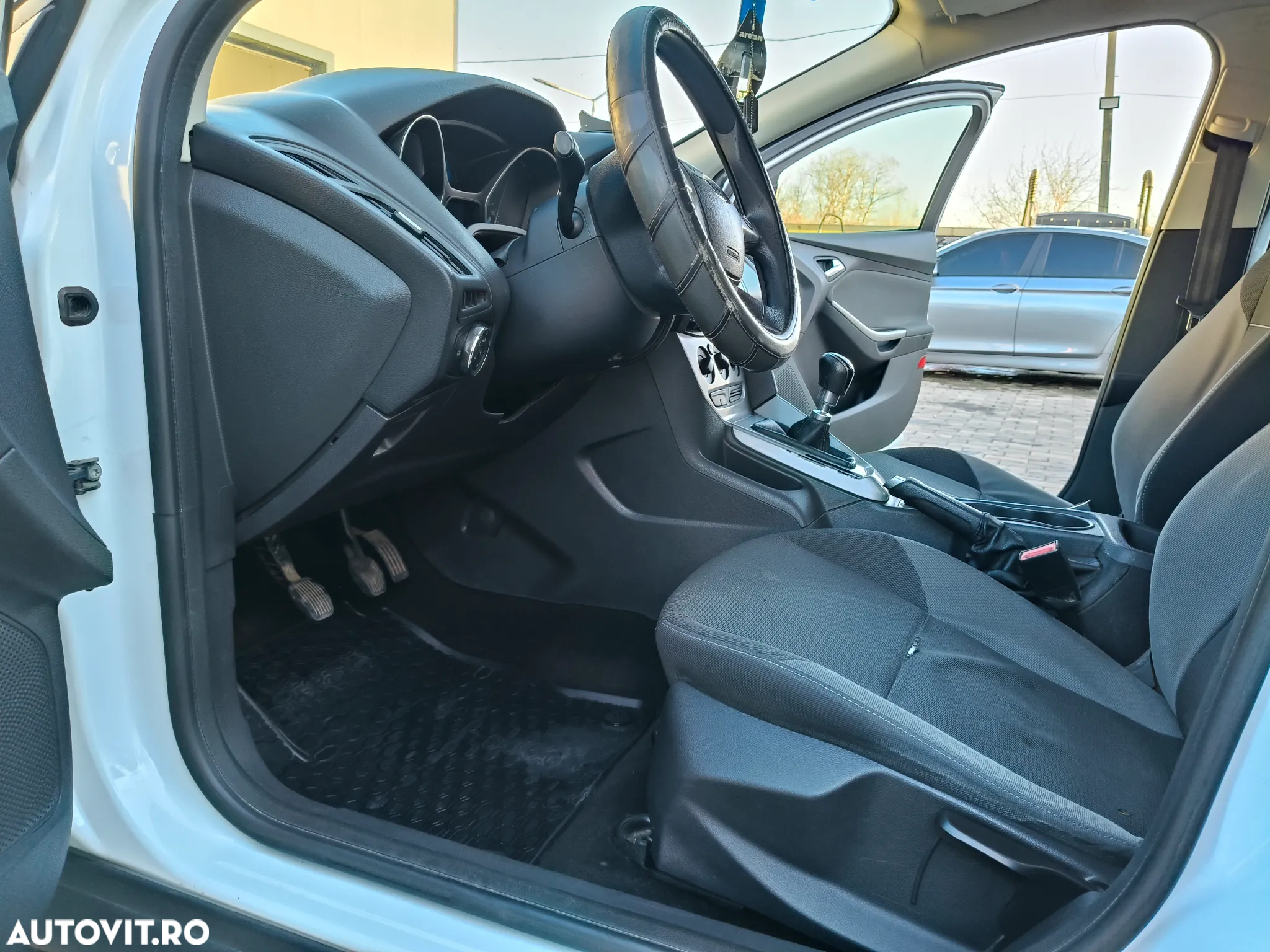 Ford Focus - 12