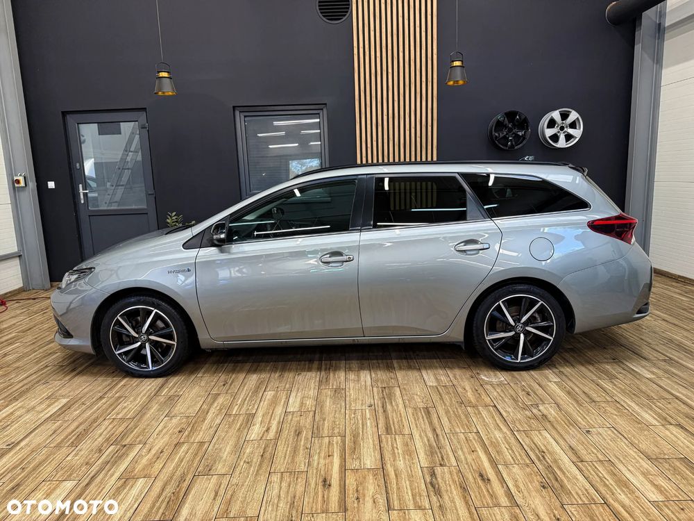 Toyota Auris 1.8 HSD Luna - 11