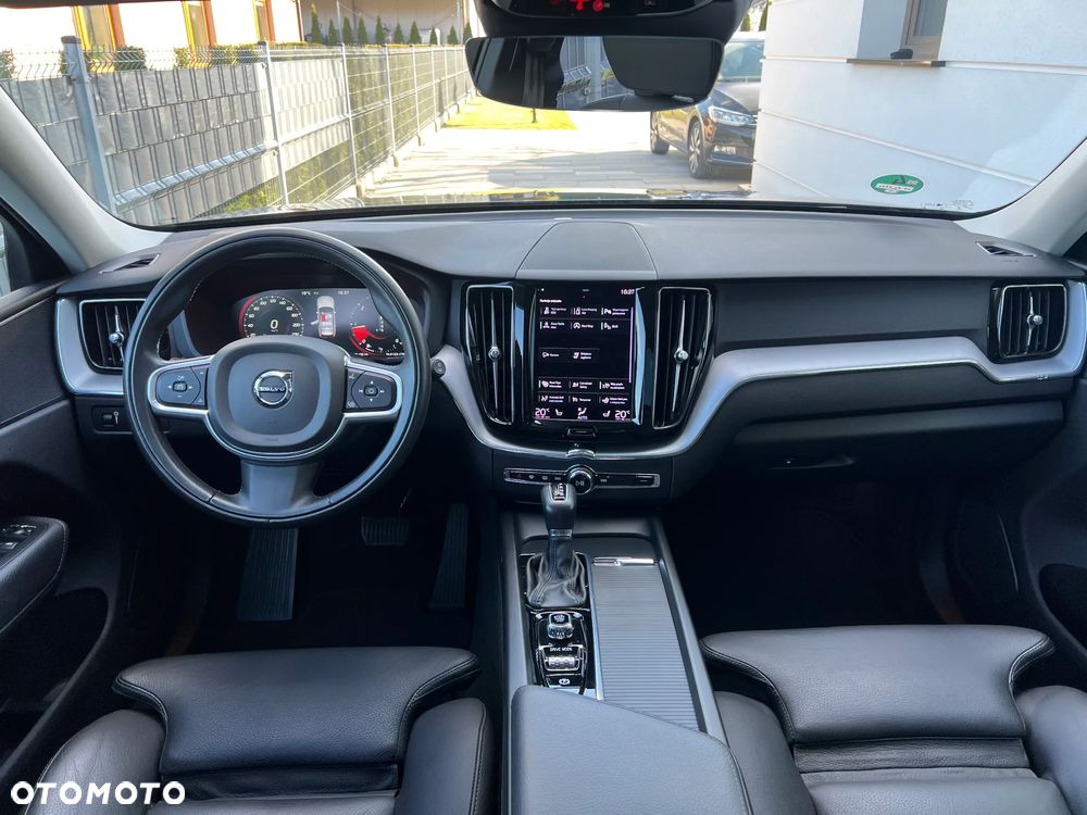 Volvo XC 60 D4 Geartronic Momentum Pro - 22