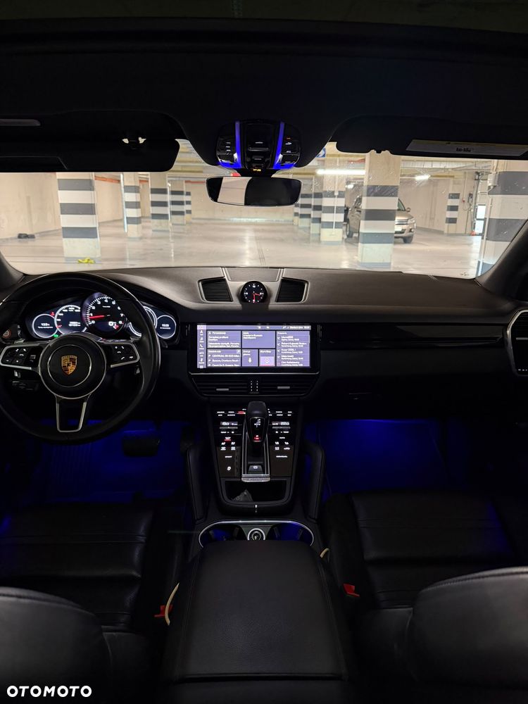 Porsche Cayenne - 16