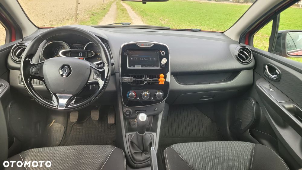 Renault Clio 1.2 16V Confort Authentique - 6