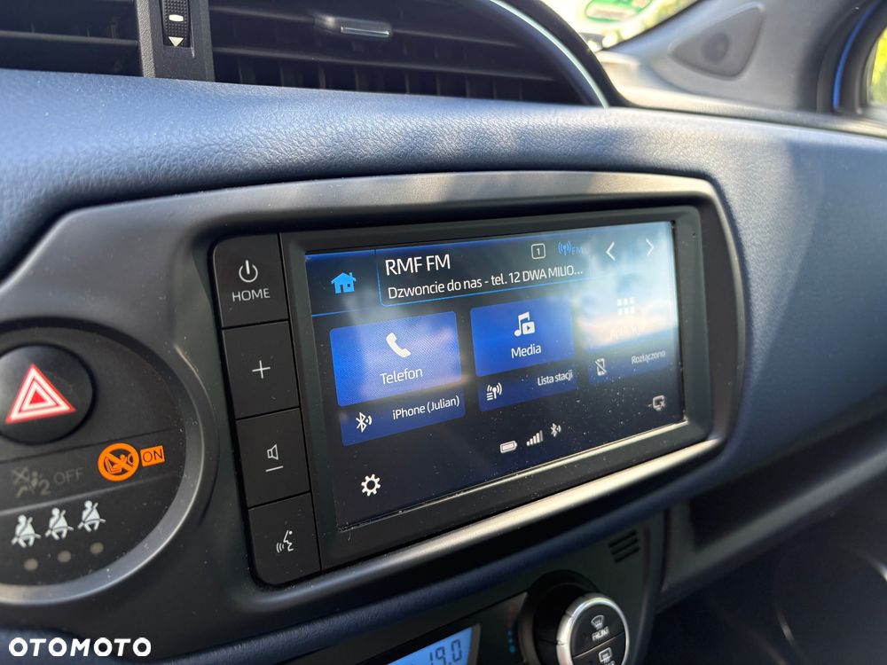 Toyota Yaris Hybrid 100 Selection Passion - 19