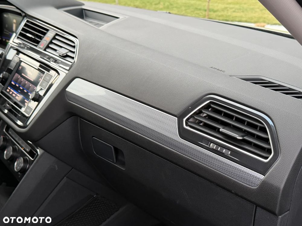 Volkswagen Tiguan Allspace - 24