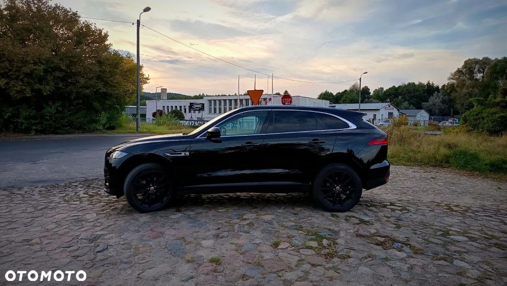 Jaguar F-Pace 20d Prestige - 17