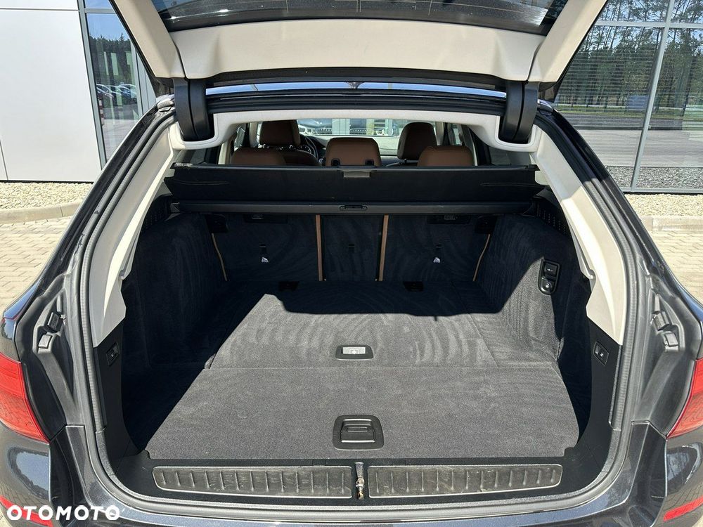 BMW Seria 5 520d Luxury Line - 36