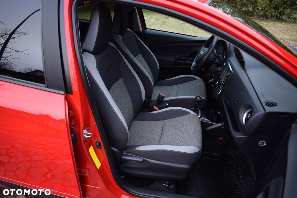 Toyota Yaris 1.5 20th Anniversary CVT - 34