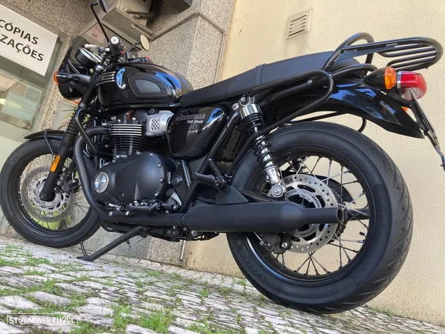 Triumph Bonneville Black Edition - 3
