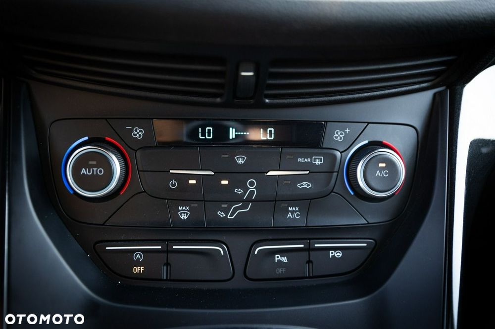 Ford Kuga 1.5 EcoBoost 2x4 Titanium - 23