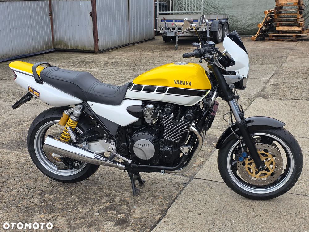 Yamaha XJR - 7