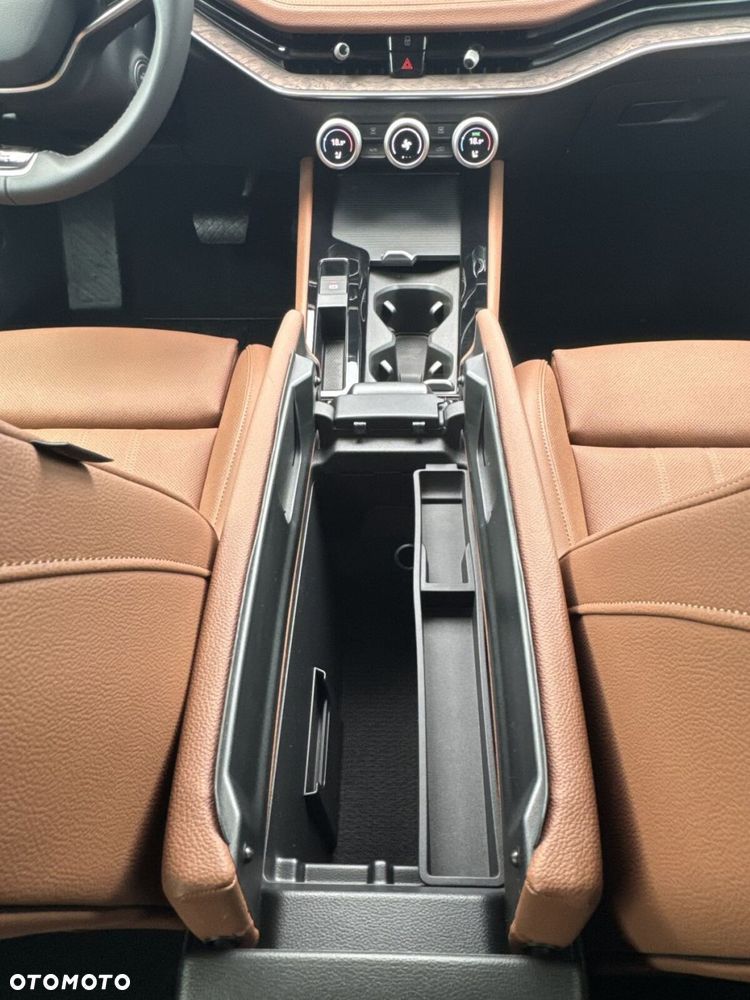 Skoda Superb 2.0 TDI SCR 4x4 L&K DSG - 28