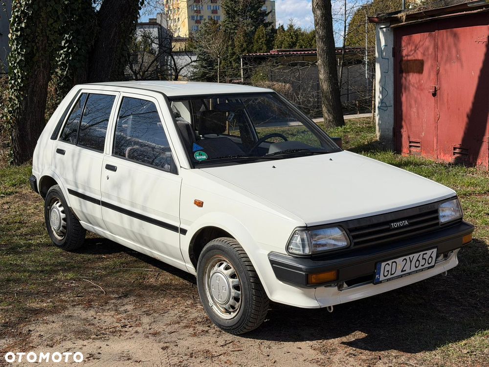 Toyota Starlet 1.0 XL - 1