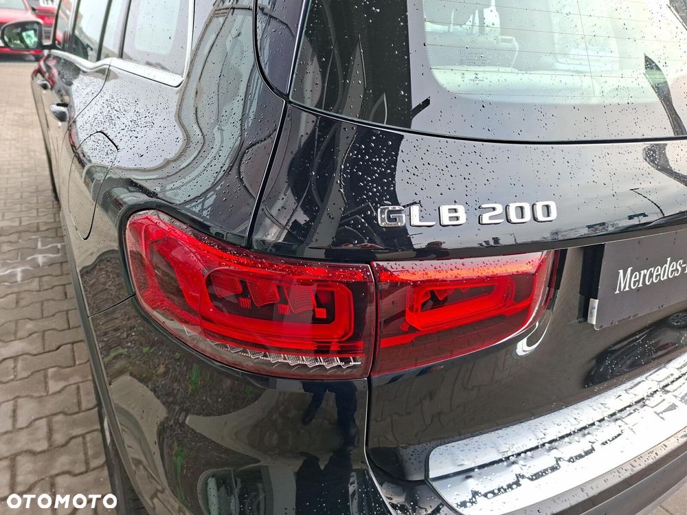 Mercedes-Benz GLB 200 Progressive 7G-DCT - 12