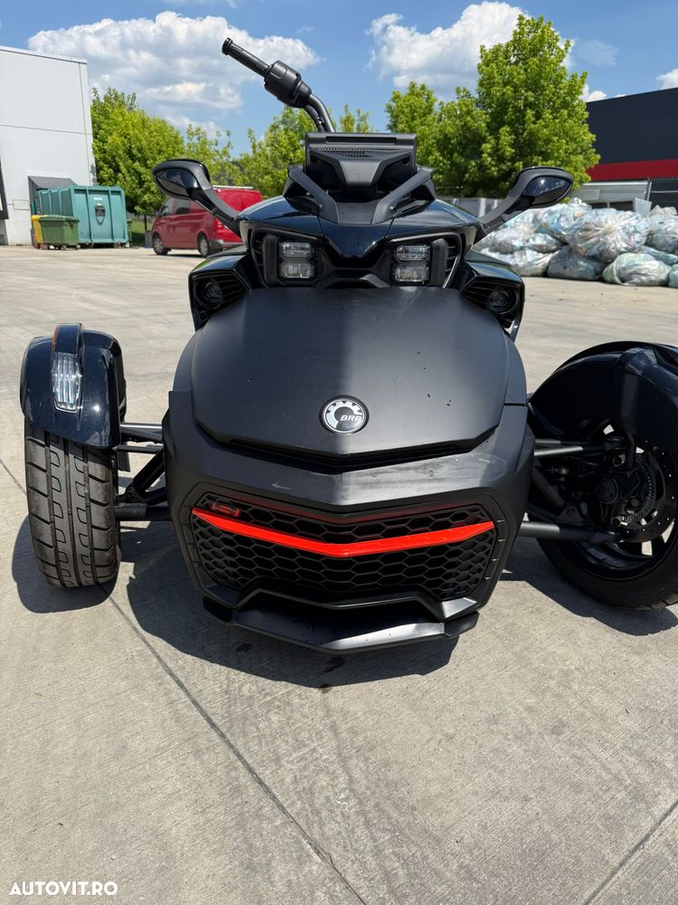 Can-Am Spyder - 9