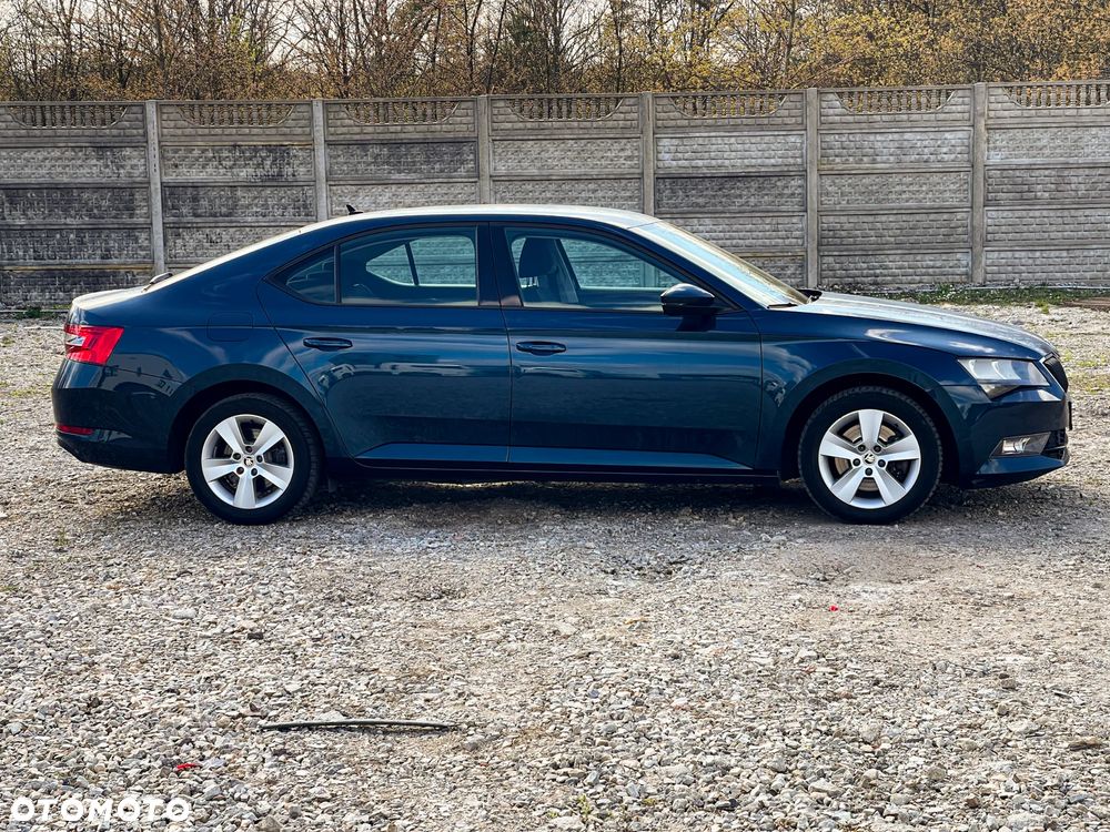 Skoda Superb 2.0 TDI Style - 3