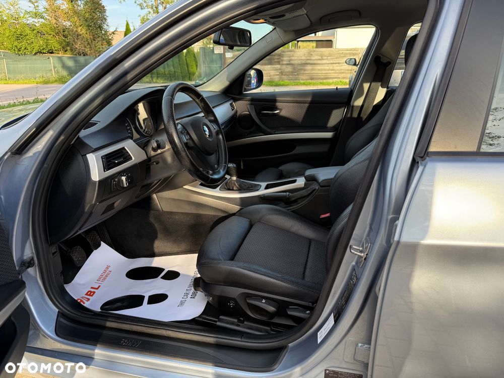 BMW Seria 3 318d Sport Line - 7