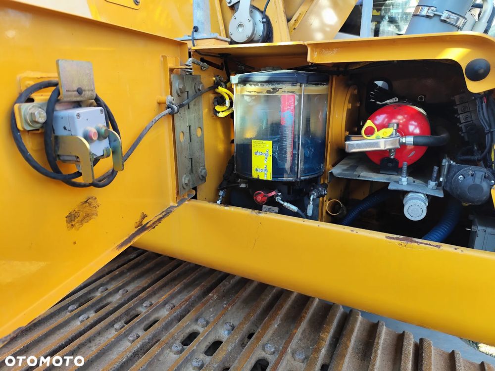 Liebherr R 926 LC Litronic - 16