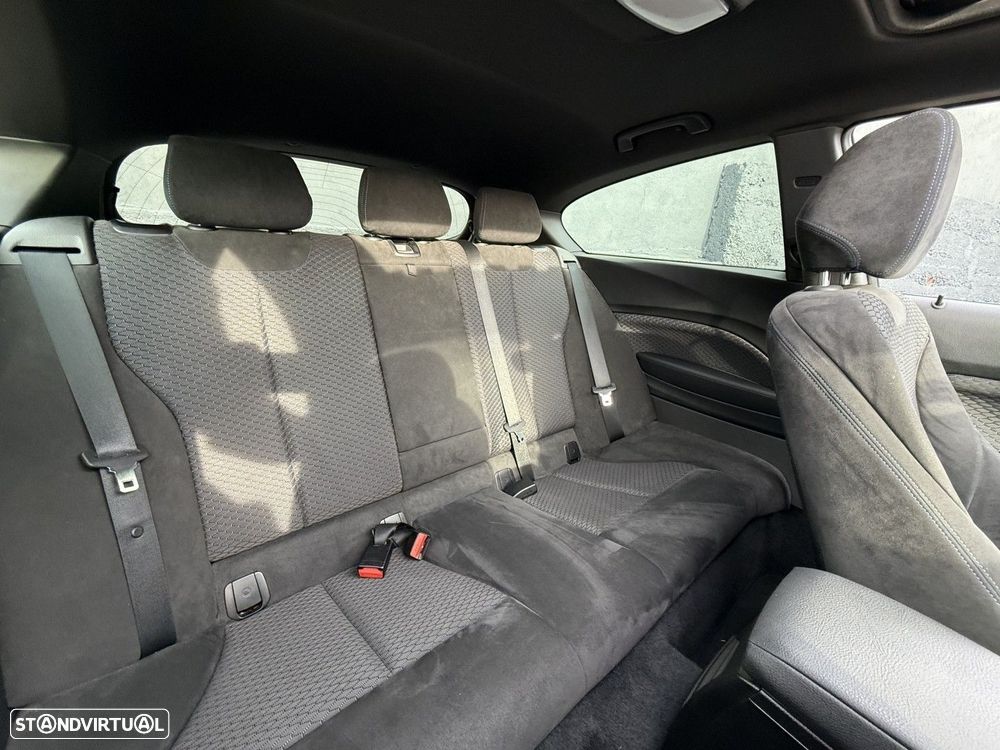 BMW 114 d Pack M - 12