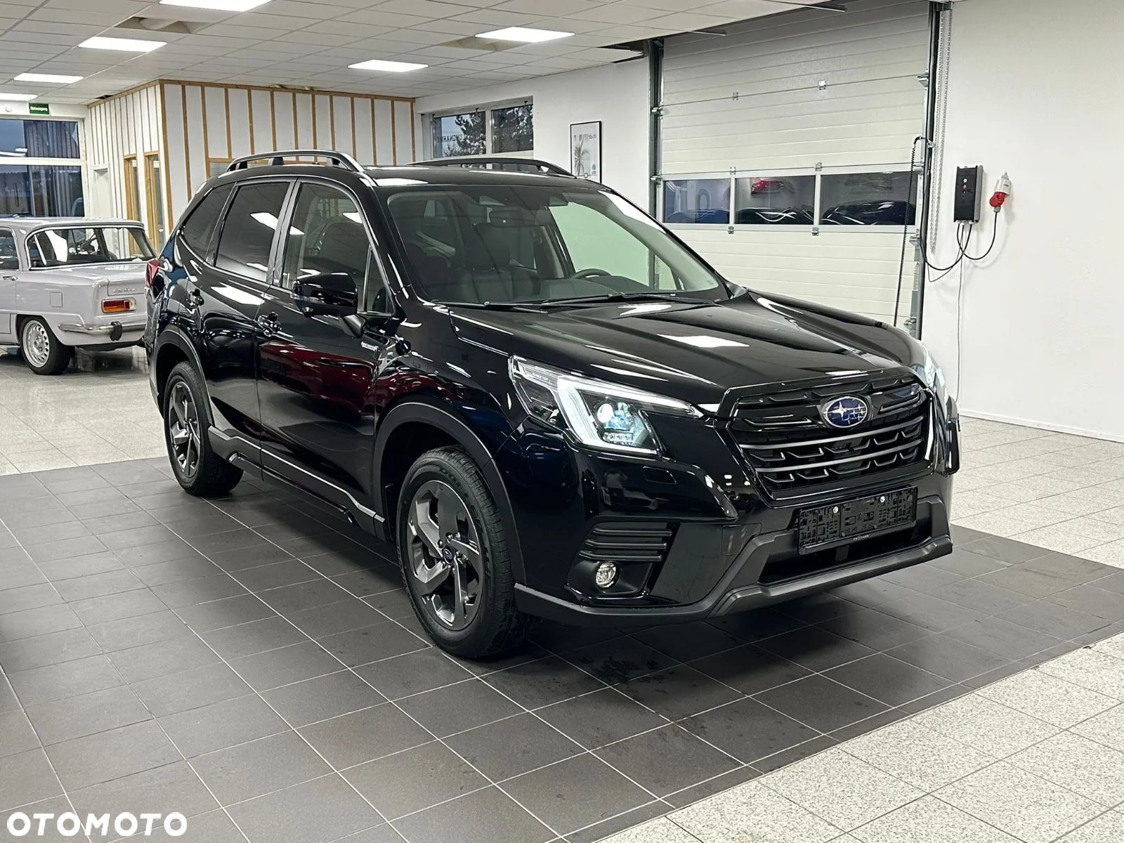 Subaru Forester 2.0i-L Platinum Black Edition EyeSight Lineartronic - 4