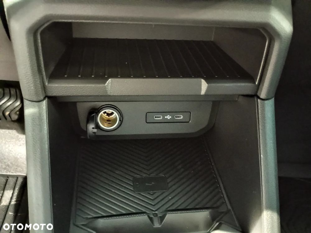 Dacia Duster 1.8 Full Hybrid 155 Journey MMT - 24