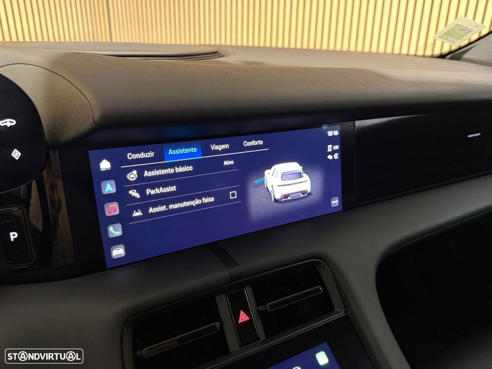 Porsche Taycan Cross Turismo 4 - 16