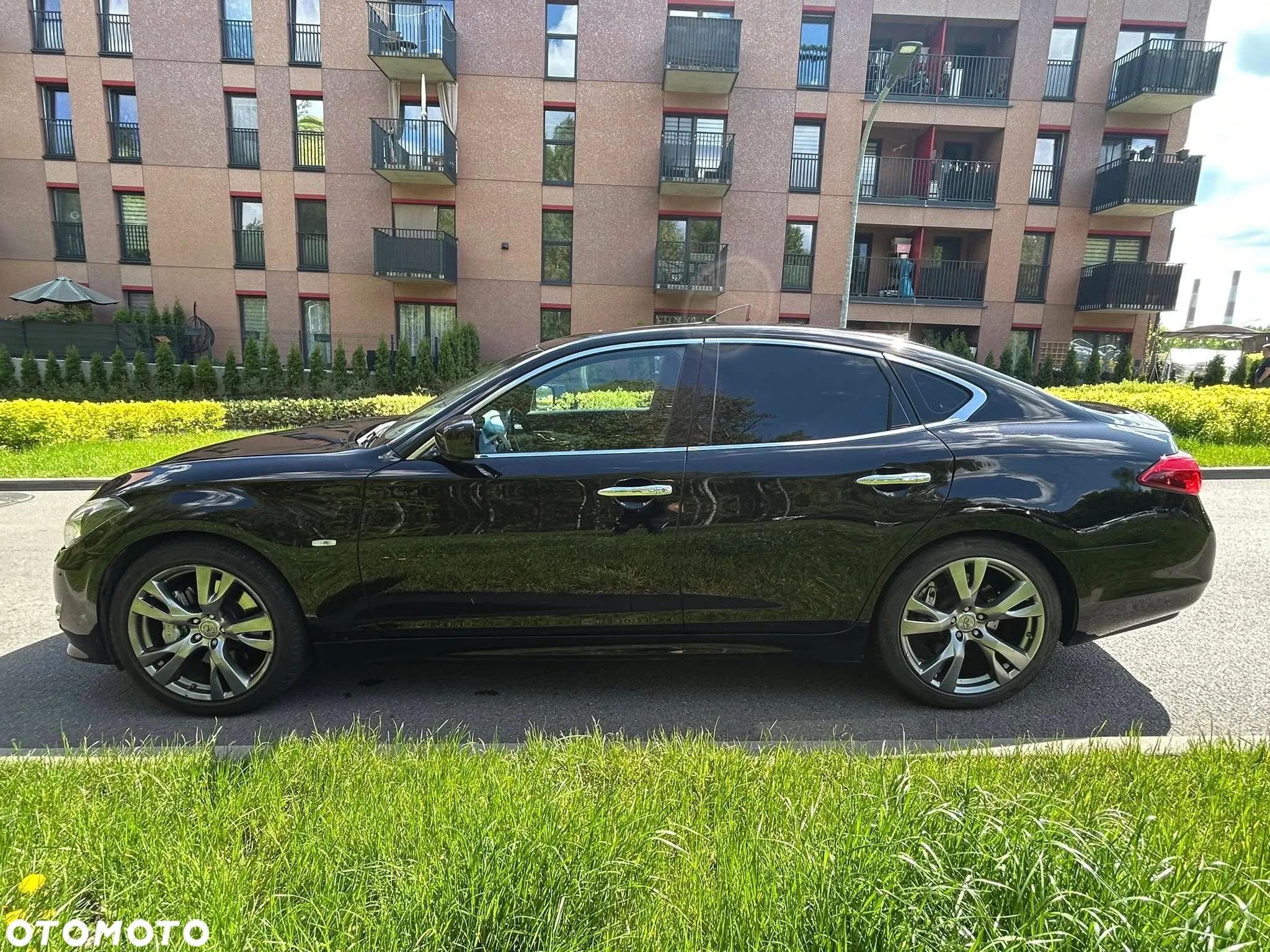Infiniti M M37 - 2