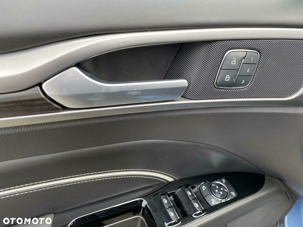 Ford Mondeo - 12