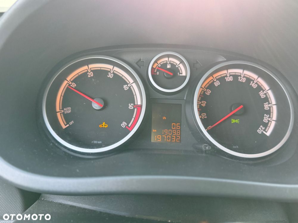 Opel Corsa - 9