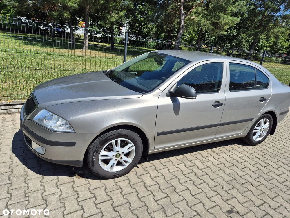 Skoda Octavia 1.6 Tour - 13