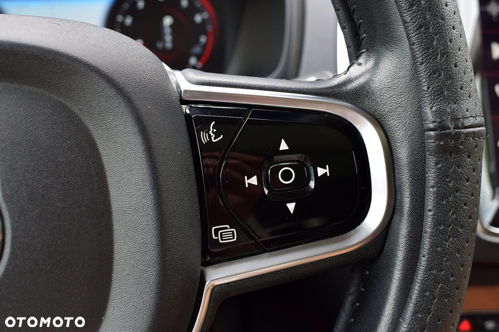 Volvo XC 90 T6 AWD Geartronic Inscription - 12