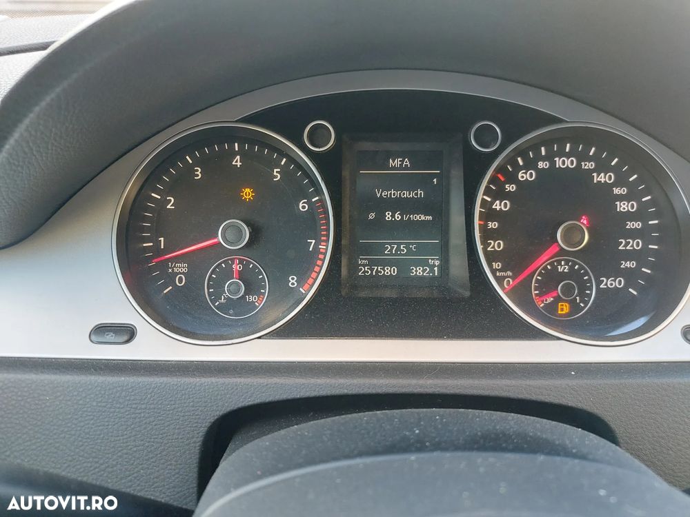 Volkswagen Passat - 8