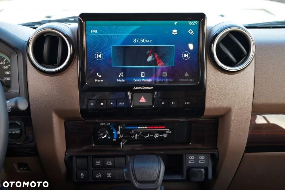 Toyota Land Cruiser - 30