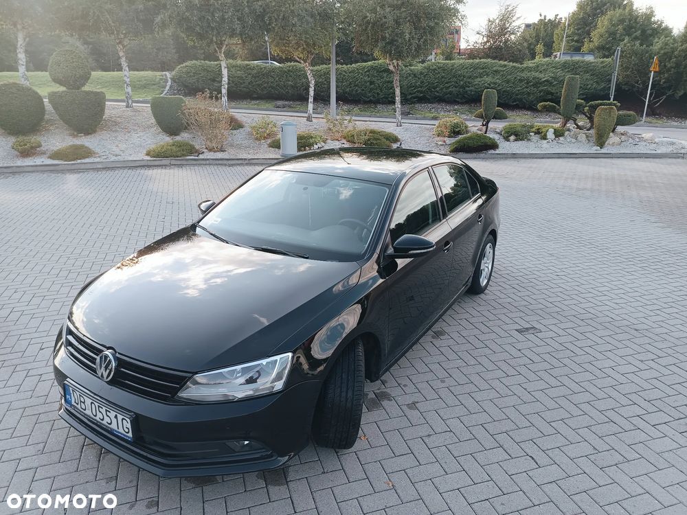 Volkswagen Jetta 2.0 TDI DPF BMT Trendline - 6