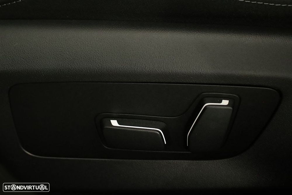 BMW 520 d Pack Desportivo M - 28