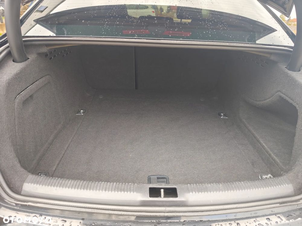 Audi A4 Limousine 2.0 TDI DPF Ambiente - 9