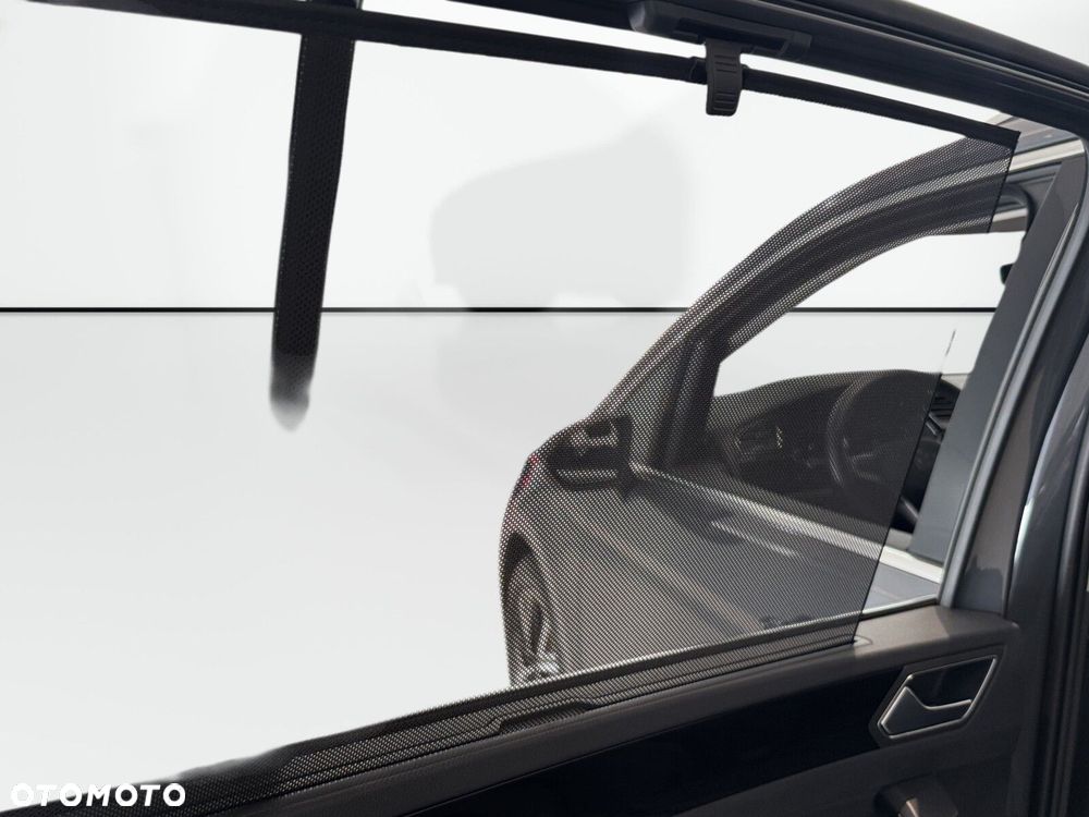 Volkswagen Touran - 15