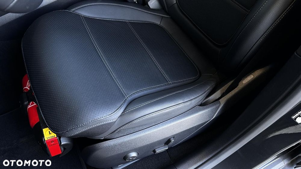 Mercedes-Benz GLC - 13