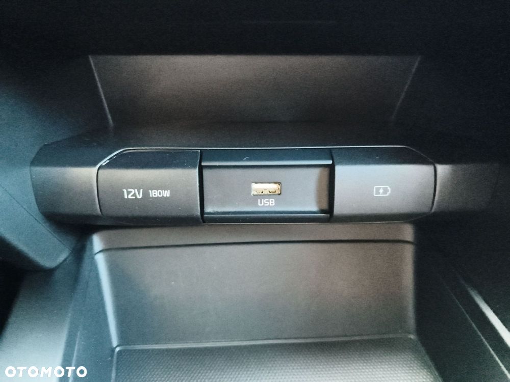 Kia XCeed 1.5 T-GDI M - 28