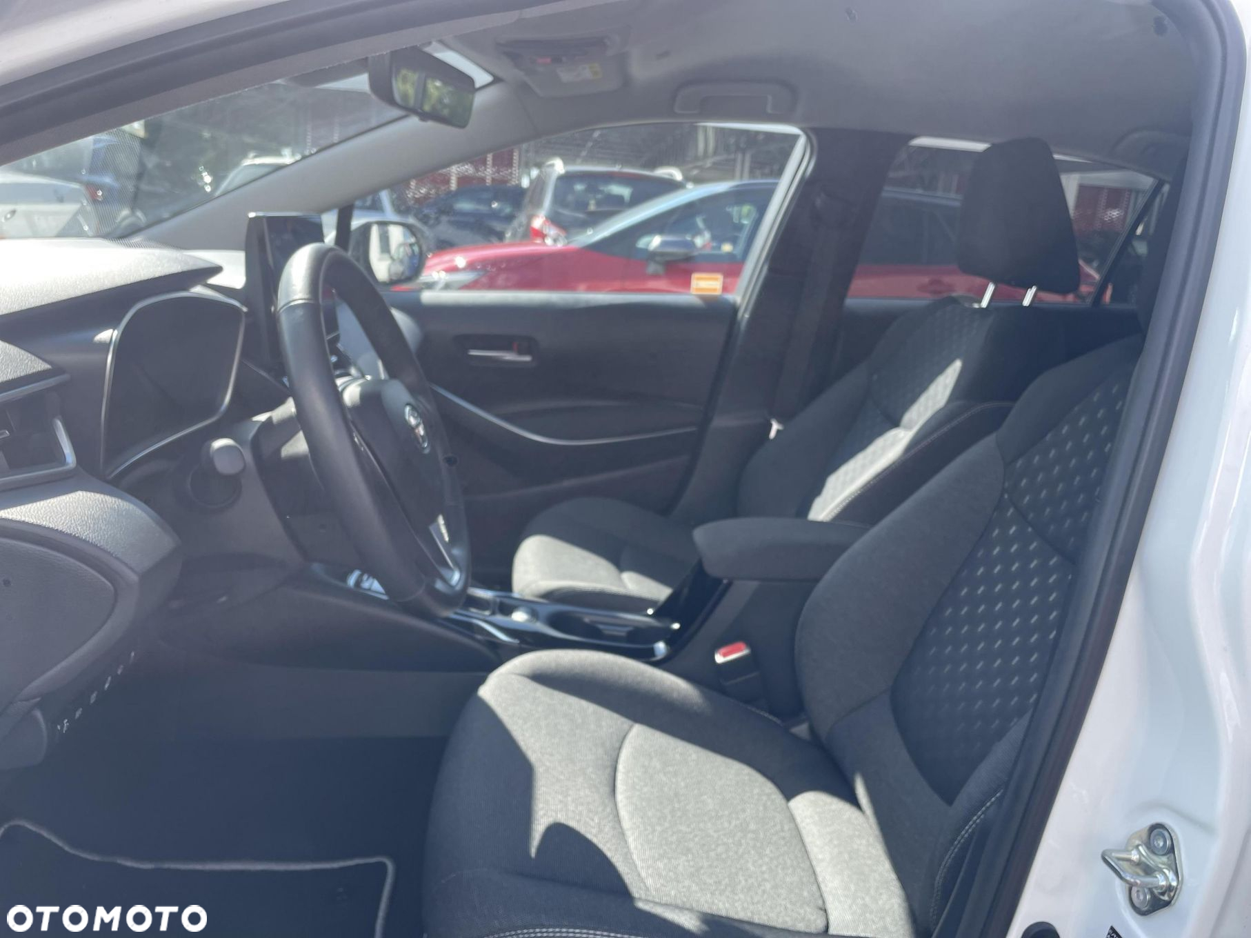 Toyota Corolla 1.8 Hybrid Style - 24