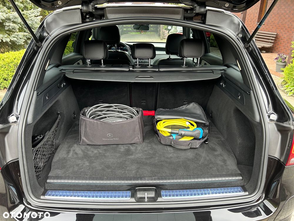 Mercedes-Benz GLC 300 de 4Matic 9G-TRONIC AMG Line Plus - 25