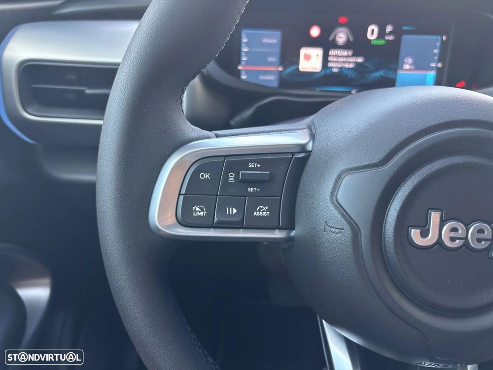 Jeep Avenger 54 kWh Summit - 23