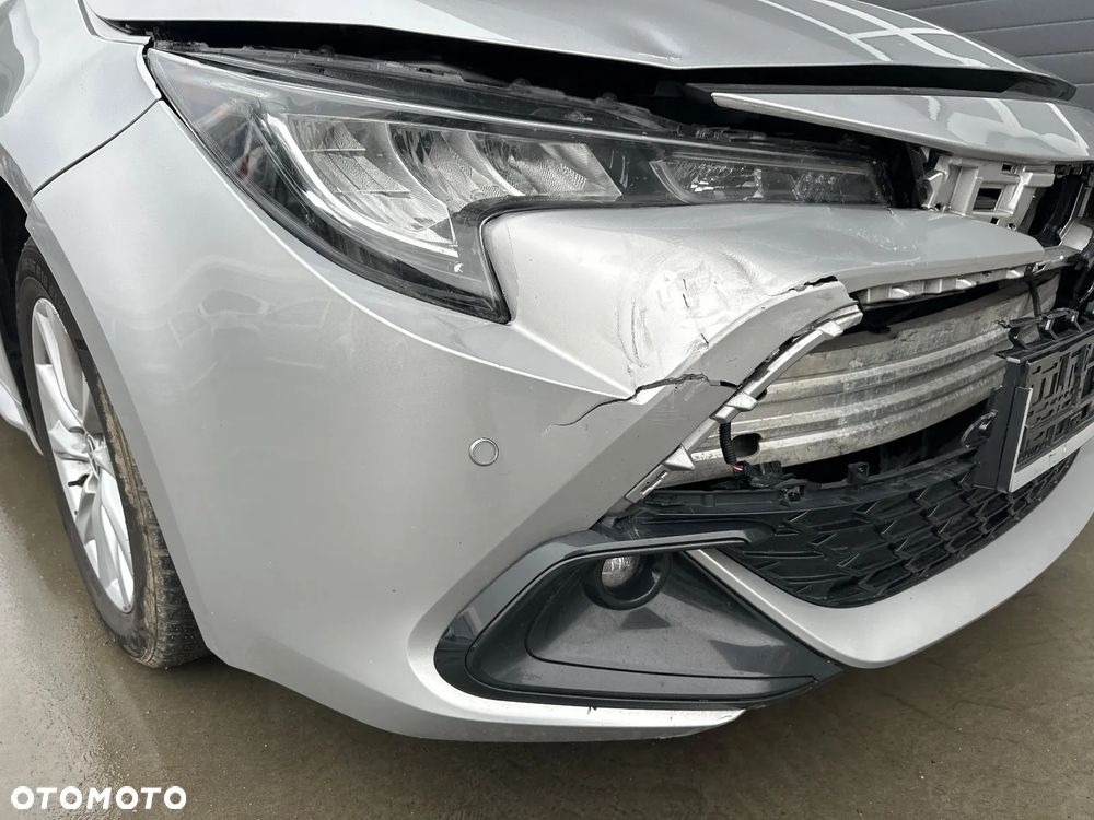 Toyota Corolla 1.8 Hybrid Comfort - 23