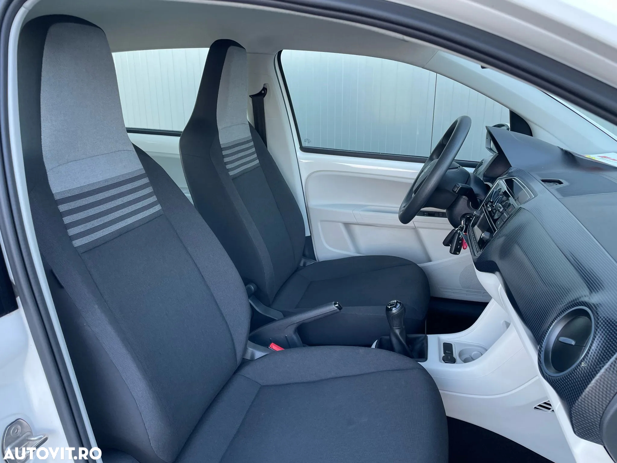 Volkswagen up! white style - 8
