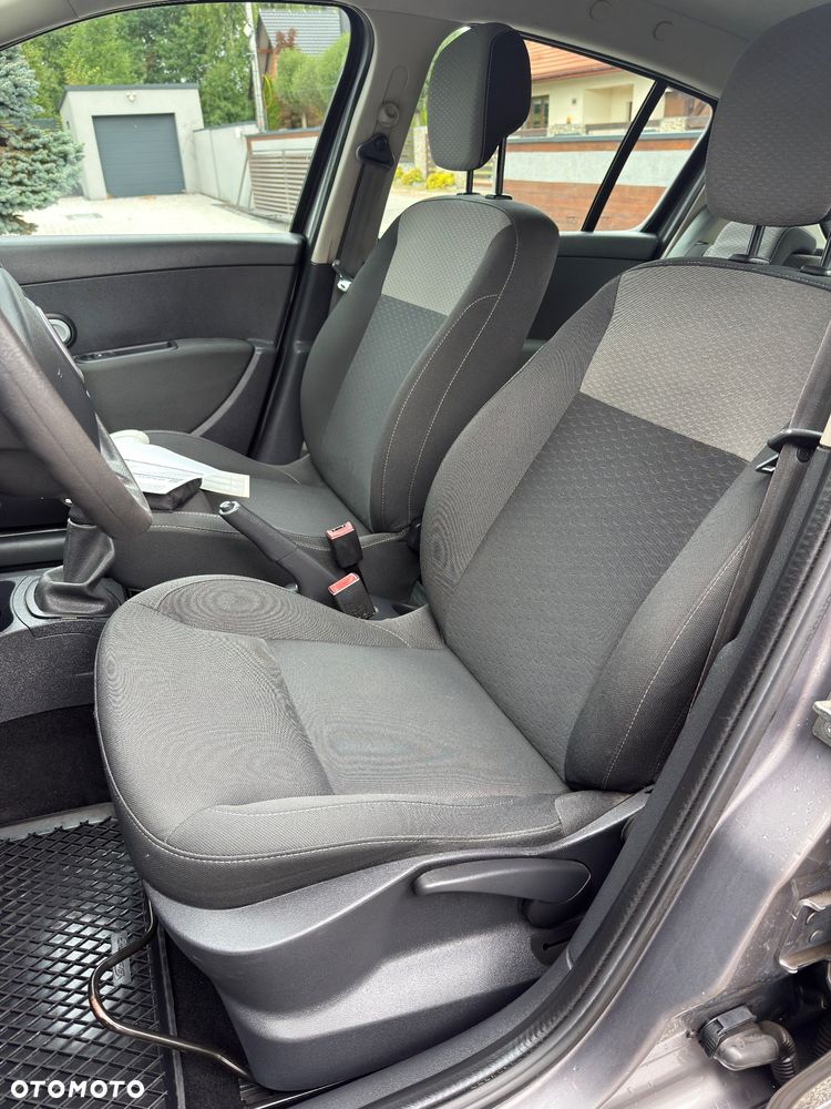 Renault Clio 1.2 16V All Inclusive - 16