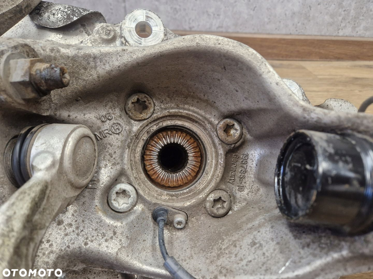 BMW F31 ZWROTNICA LEWY PRZÓD AMORTYZATOR EDC VDC ADAPTACYJNY XDRIVE 6793905 - 7