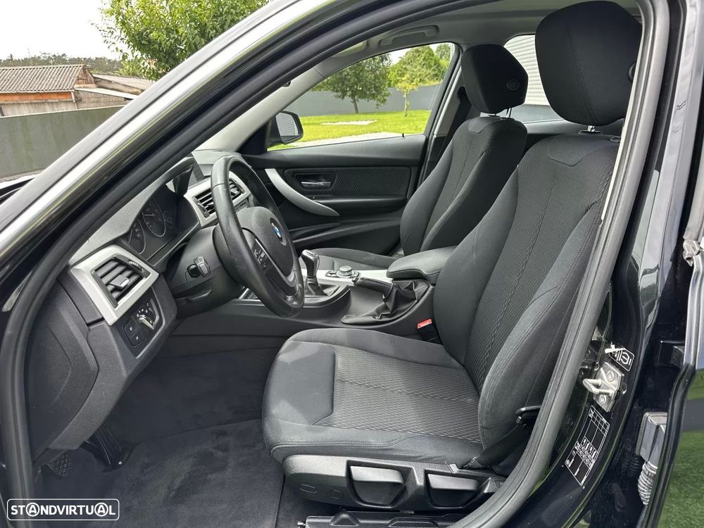 BMW 320 d EfficientDynamics Line Sport - 25
