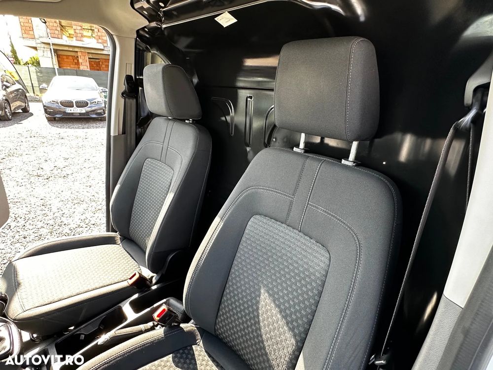 Ford Transit Connect - 9