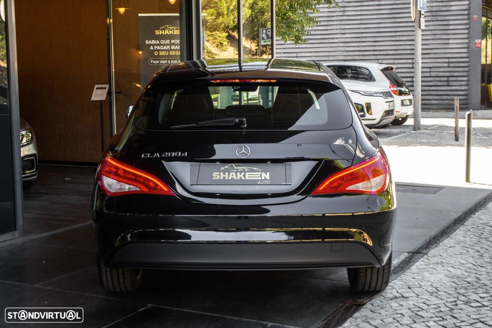 Mercedes-Benz CLA 200 d 4Matic 7G-DCT - 3