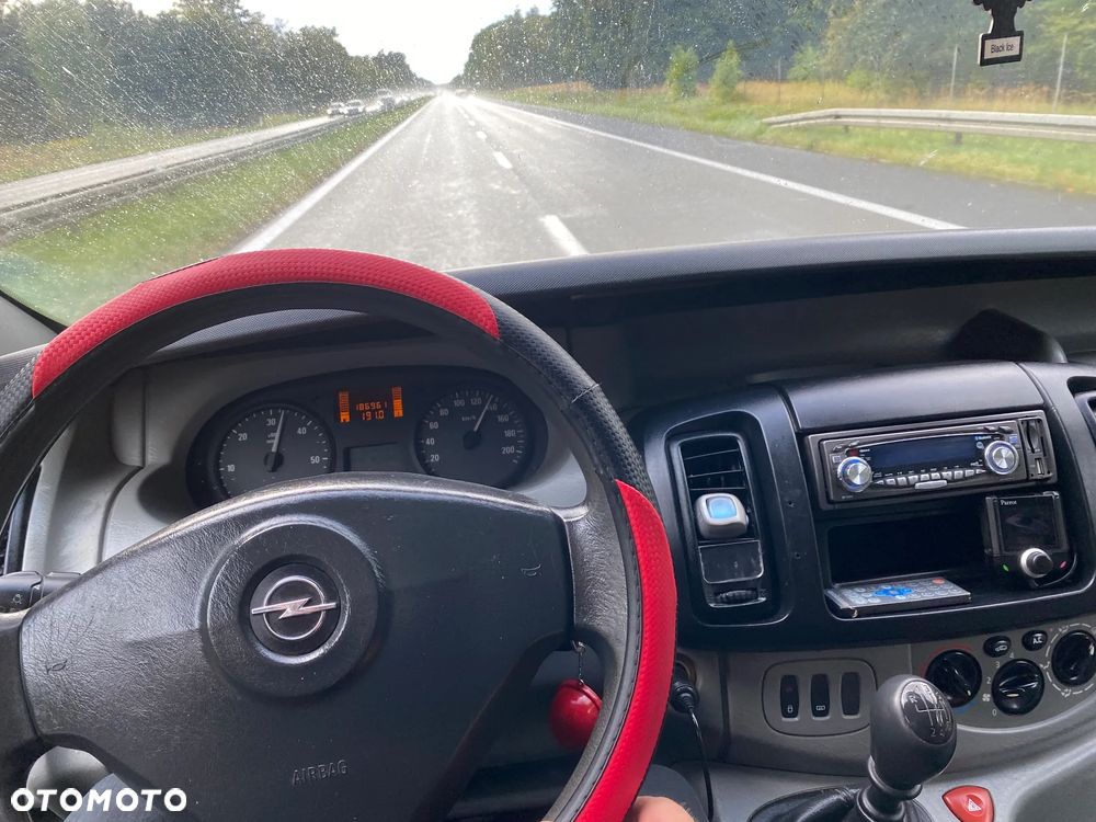 Opel Vivaro - 27